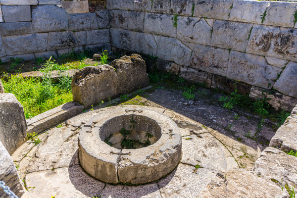 Private guided excursion to Eleusis from Athens