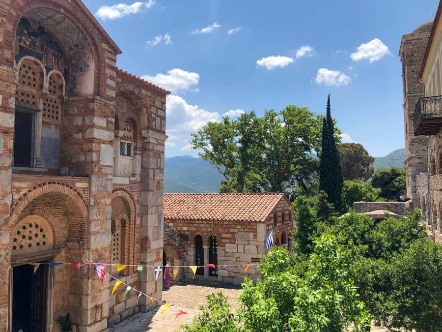 Hosios Loukas Monastery trip from Delphi